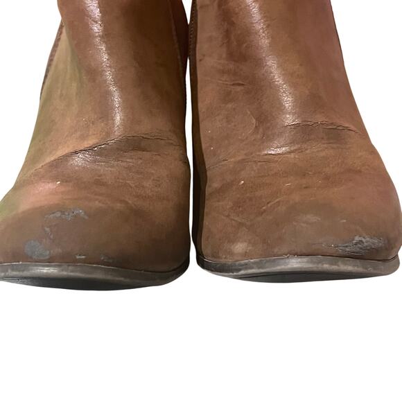 Fergalicious Panther Brown Faux Leather Block Heel Chelsea Ankle Booties 7.5 - Picture 13 of 13